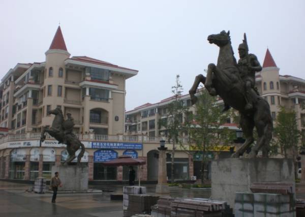 宿州上(shàng)河(hé)城(chéng)主雕（高(gāo)5米）