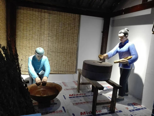 蒙城(chéng)縣民(mín)俗展館雕塑1