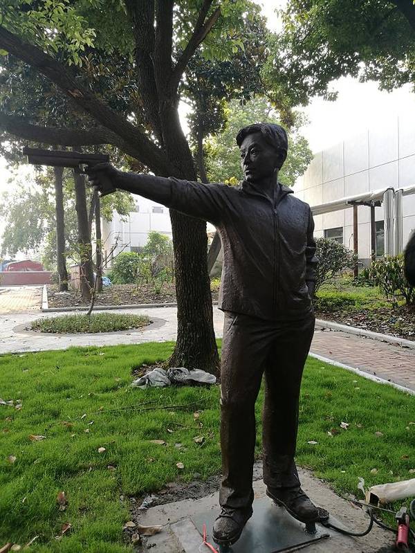 省體(tǐ)育局鑄銅