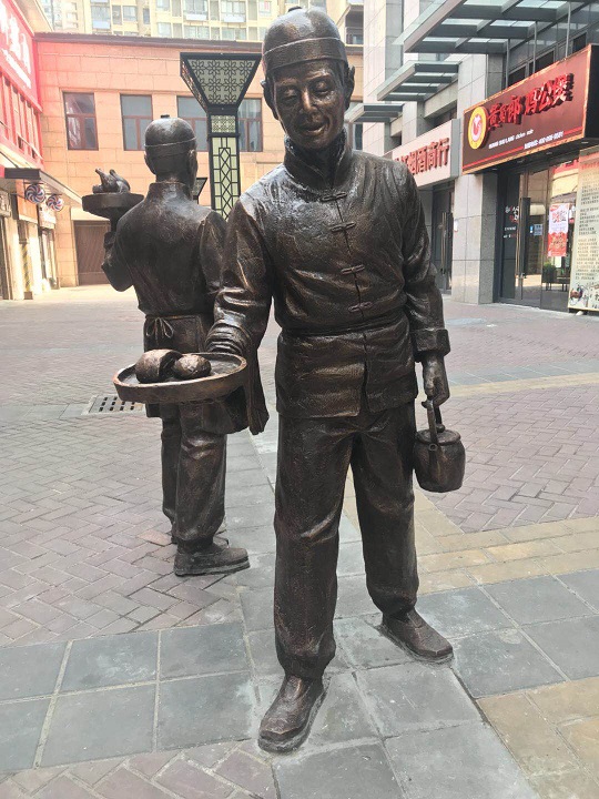 萬澤大(dà)都(dōu)會(huì)雕塑